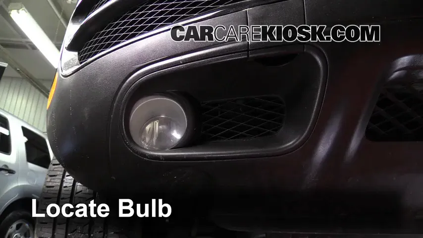2004 Volkswagen Touareg V6 3.2L V6 Lights Fog Light (replace bulb)